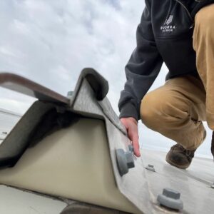 https://www.armourroofco.com/wp-content/uploads/2023/11/Inspection2-300x300.jpeg